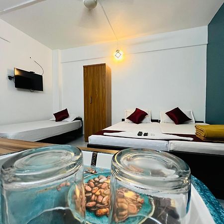 Priya Lodge Kozhikode Dış mekan fotoğraf
