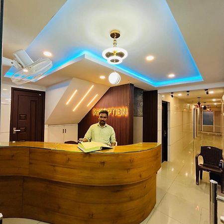 Priya Lodge Kozhikode Dış mekan fotoğraf