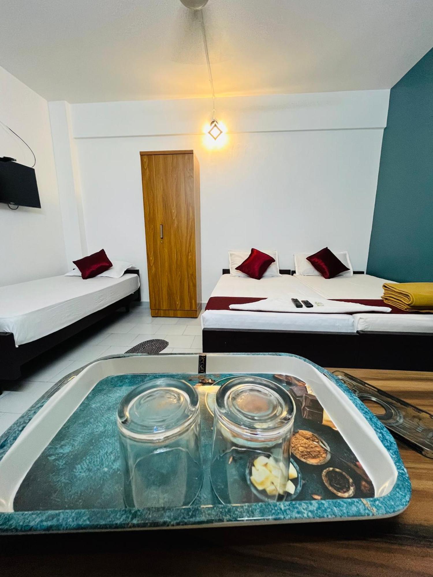 Priya Lodge Kozhikode Dış mekan fotoğraf