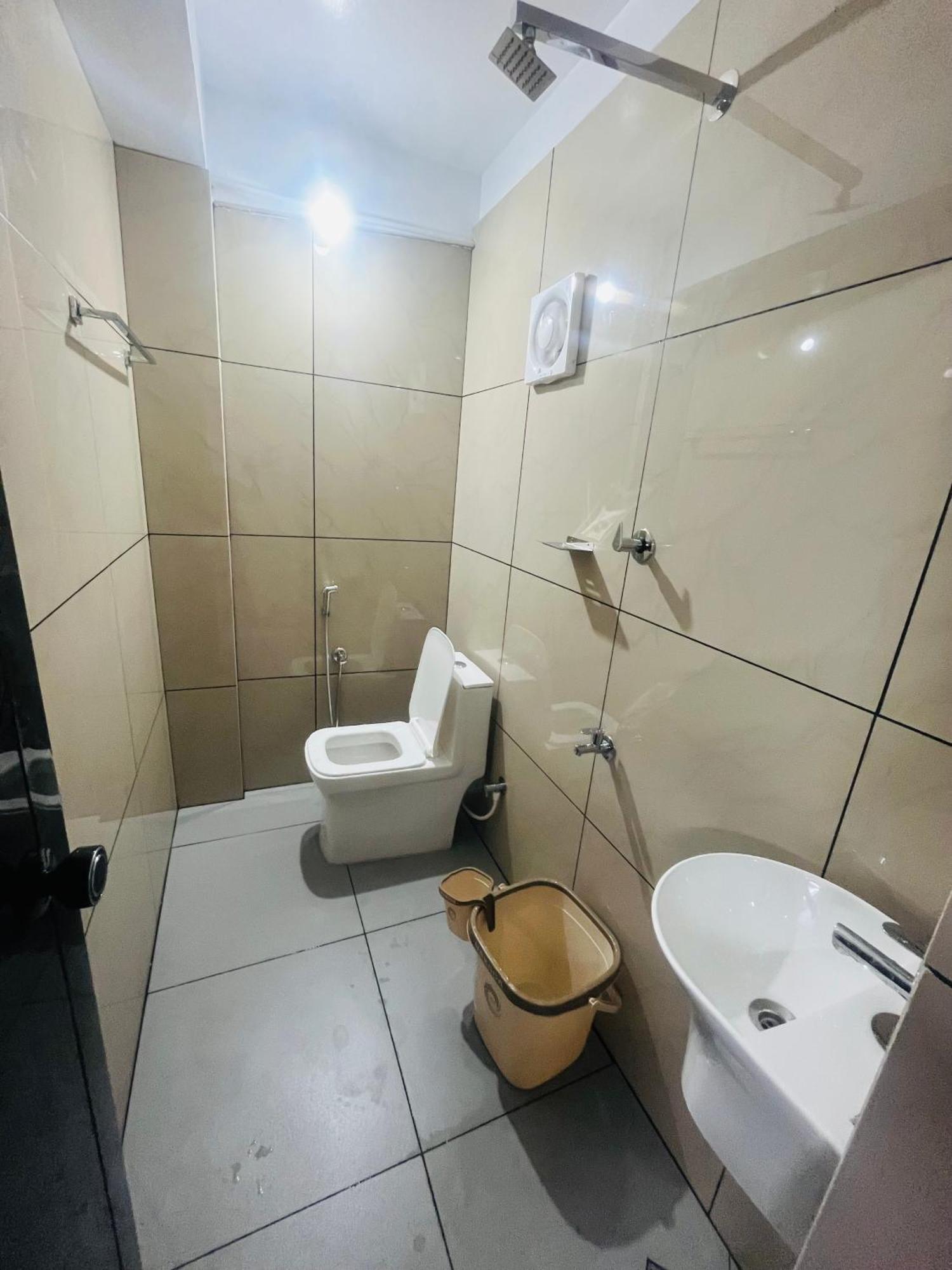 Priya Lodge Kozhikode Dış mekan fotoğraf